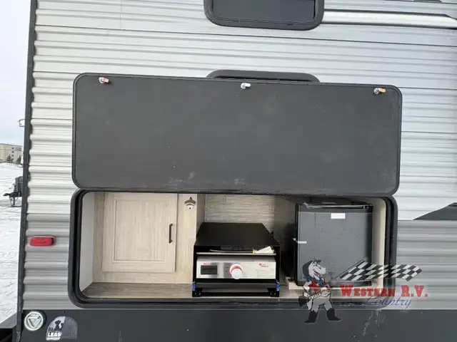 2026 Coachmen RV Catalina Legacy Edition 293QBCK - Photo 4