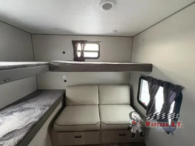2026 Coachmen RV Catalina Legacy Edition 293QBCK - Photo 12