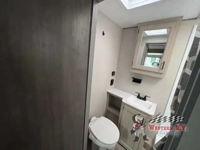 2026 Coachmen RV Catalina Legacy Edition 293QBCK - Photo 15