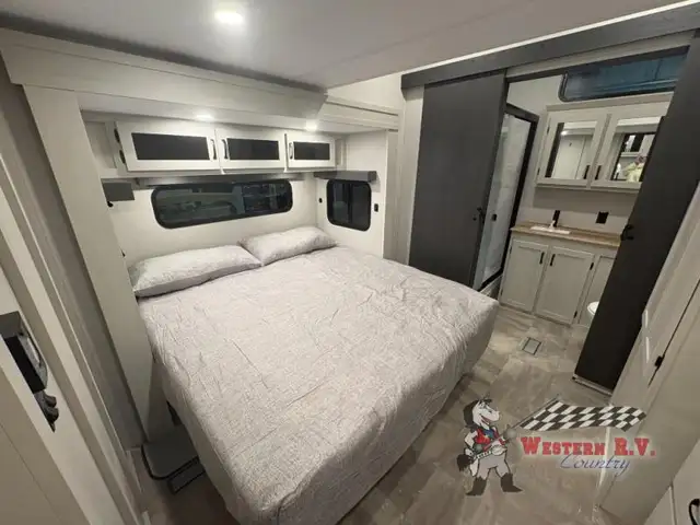 2026 Coachmen RV Chaparral 375BAF - Photo 18