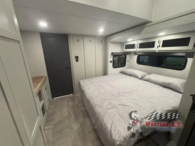 2026 Coachmen RV Chaparral 375BAF - Photo 19
