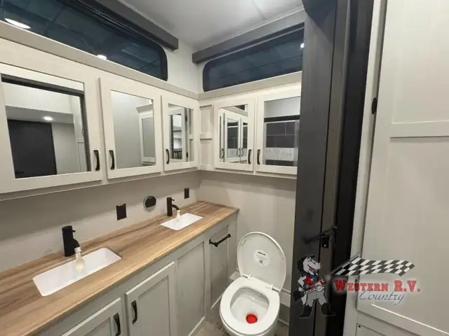 2026 Coachmen RV Chaparral 375BAF - Photo 22