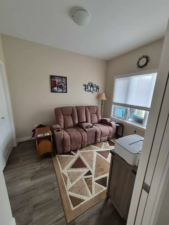 3 bed, 3 bath  Condo - Photo 4