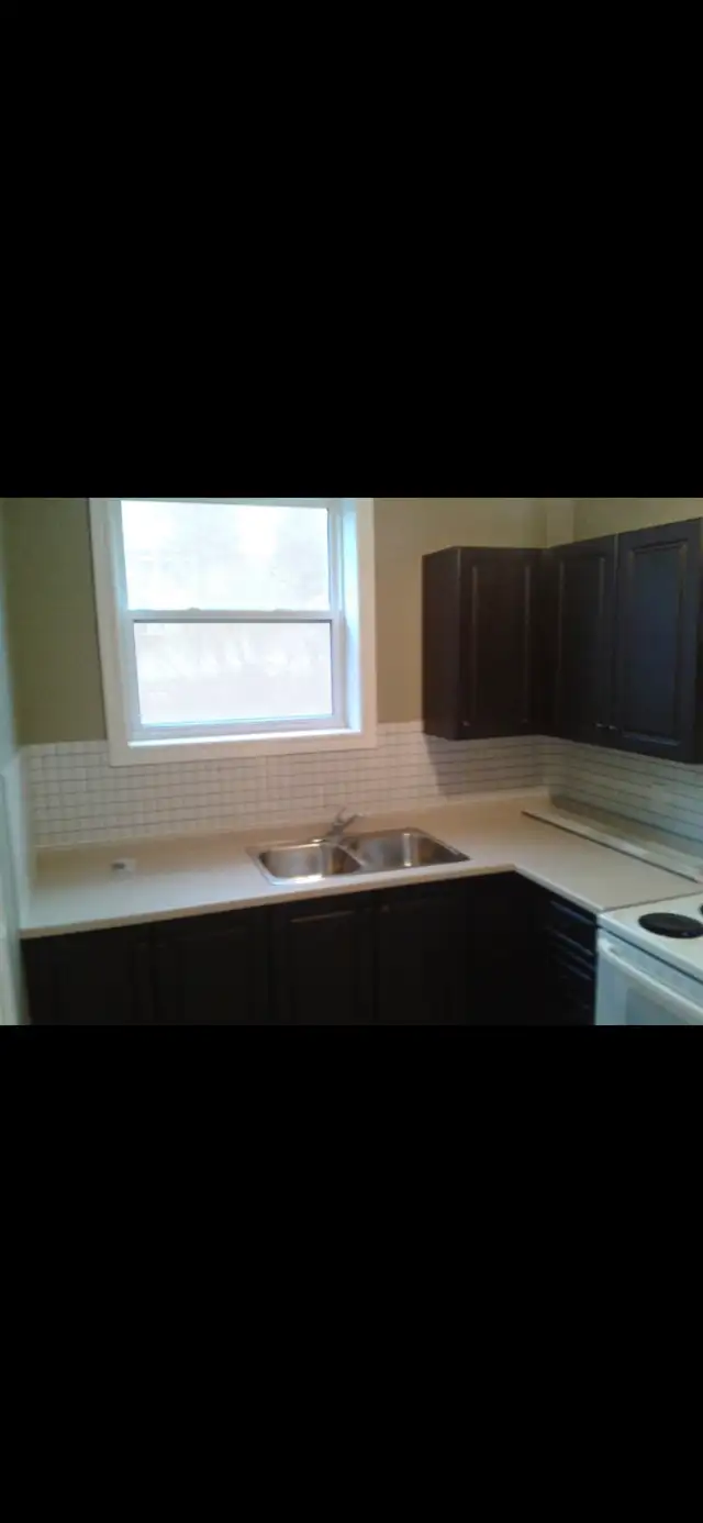 APARTMENT FOR RENT - Photo 2
