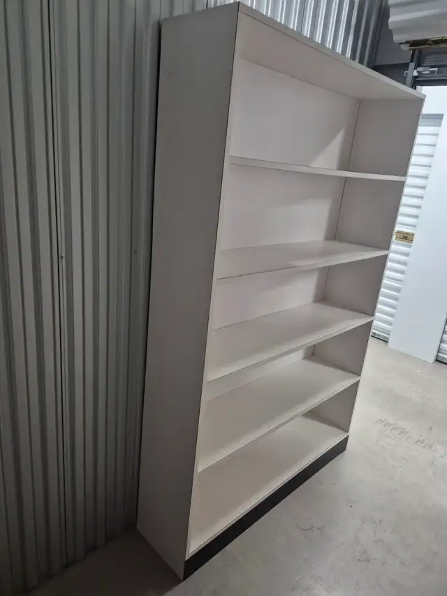 Free 5 tier spacious shelving unit - Photo 3