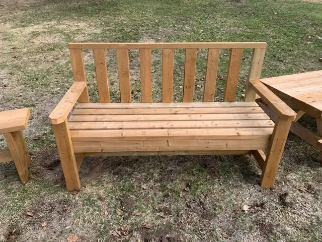 Wooden Bench (5 ft)