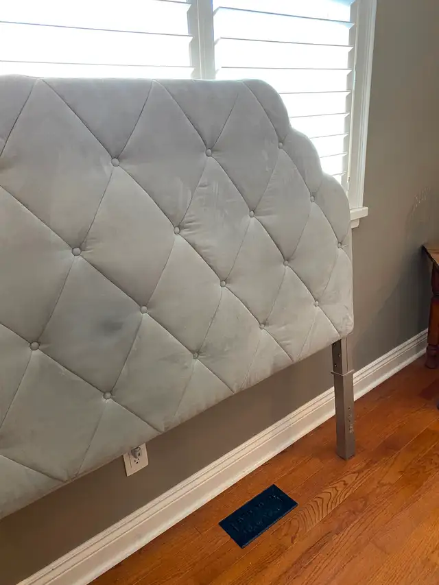 Queen Headboard - Photo 4