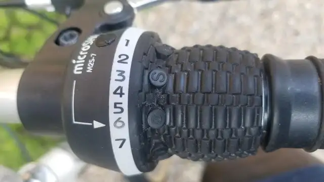 CCM Ladies Girls Aluminum Mountain Bike Like New - Photo 4