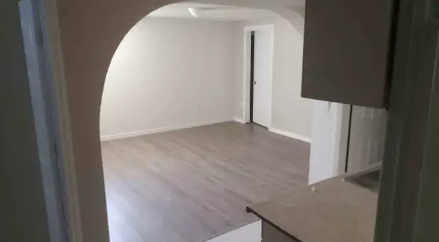 Room for rent / roommate for basement unit - Photo 2