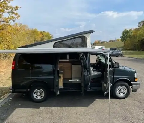 VR - Classe B, New. W.  Expédi. 2019, 25,000 Km