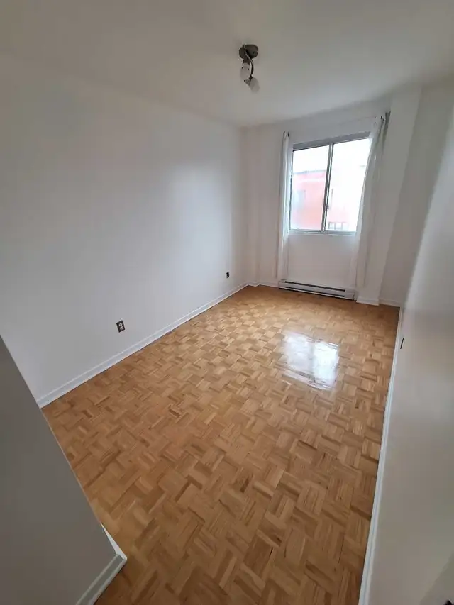 VILLERAY, 4 1/2, Non Chauffé, Troisième Étage, LIBRE - Photo 7