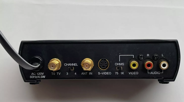 Monster ConnectAll 200 S-Video RF Modulator - Photo 2