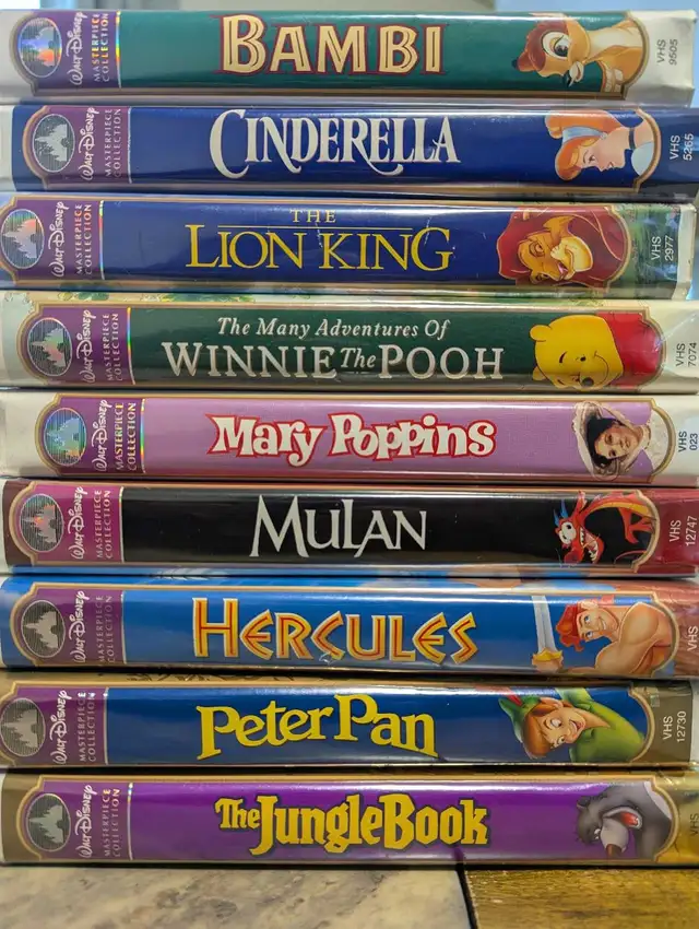 36 VHS Disney Classics Movies •• Fantastic Collection•• - Photo 2