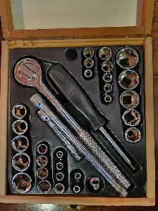 33-piece Socket Set (Metric & SAE)