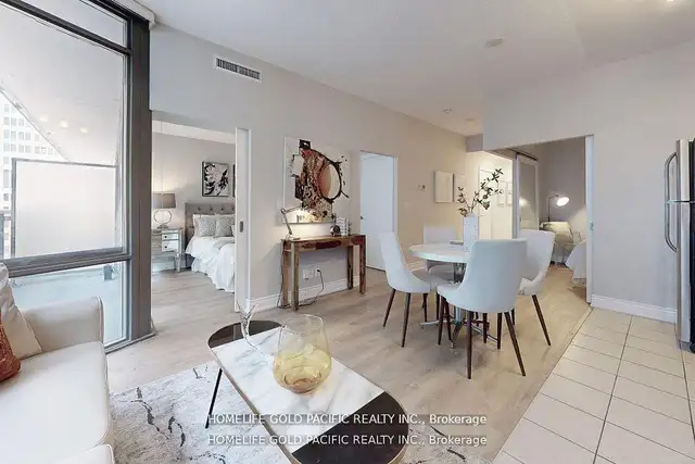 Beautiful 2 bedroom, 2 bathroom suite 832 Bay St. - Photo 18