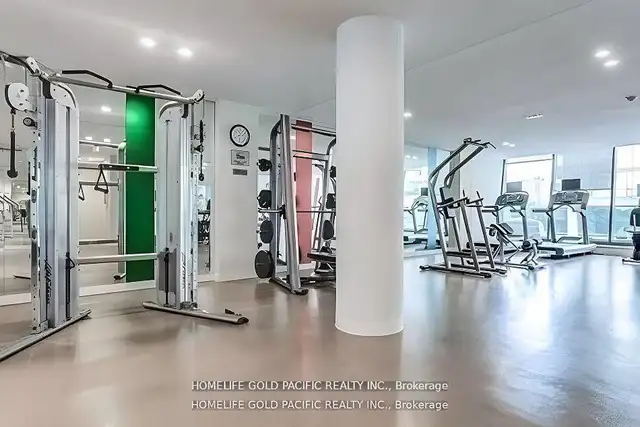 Beautiful 2 bedroom, 2 bathroom suite 832 Bay St. - Photo 20