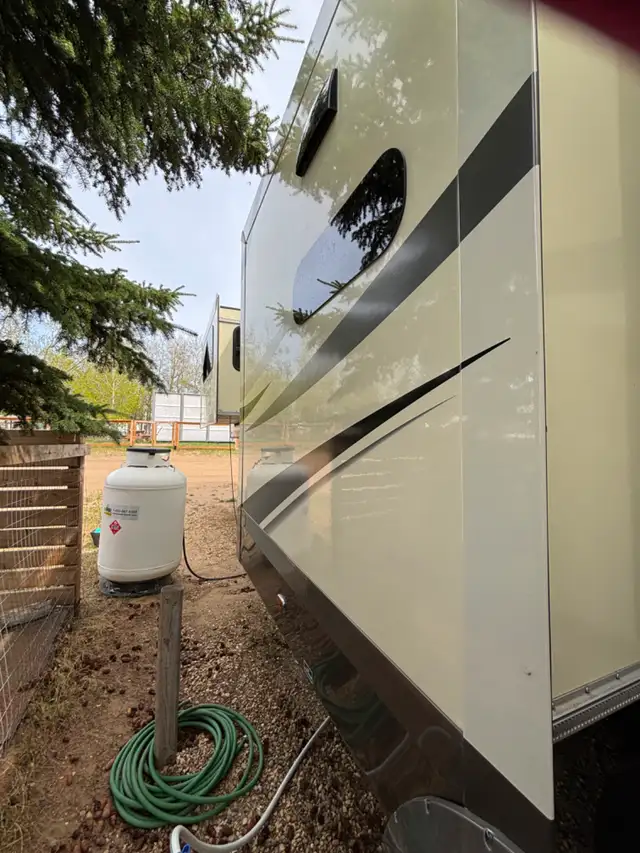 2019 Jayco North Point. 42' - Photo 6