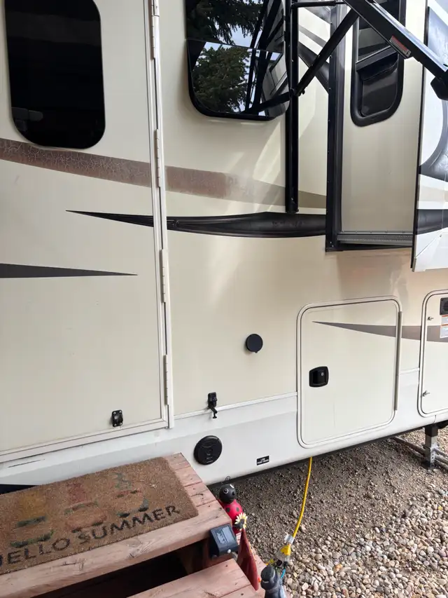 2019 Jayco North Point. 42' - Photo 9