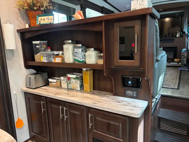 2019 Jayco North Point. 42' - Photo 14