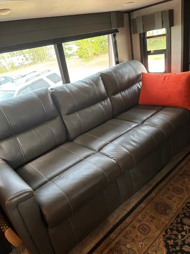 2019 Jayco North Point. 42' - Photo 19