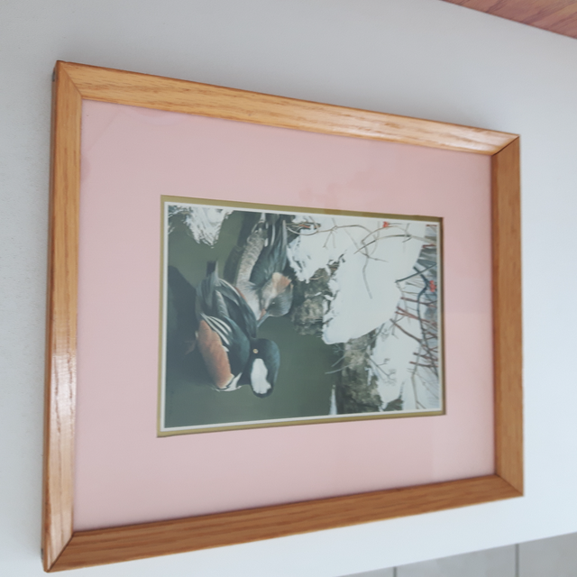 BEAU CADRE VITRÉ 9'x11' DE ROBERT BATEMAN PEINTRE CANADIEN$20.00 - Photo 3