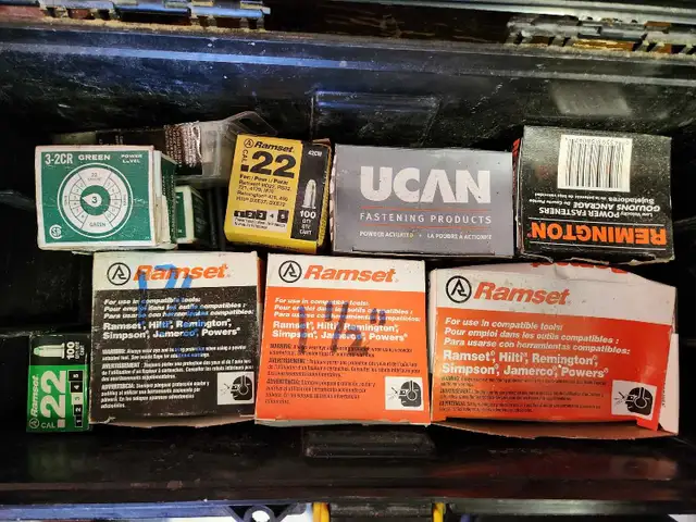 Ramset Mastershot Fastening Set w/Case & Nails - Photo 2