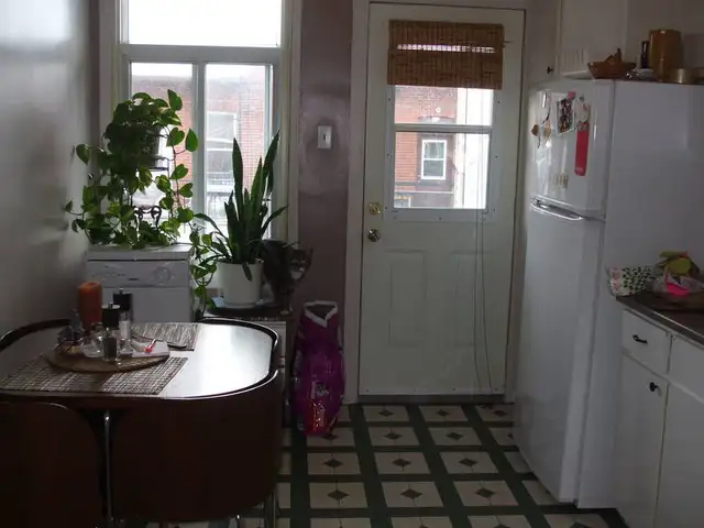 Verdun beau 5 1/2 au 3e étage juillet - Photo 5