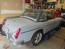 Classic Summer Cruiser – 1966 MGB roadster with GM V8