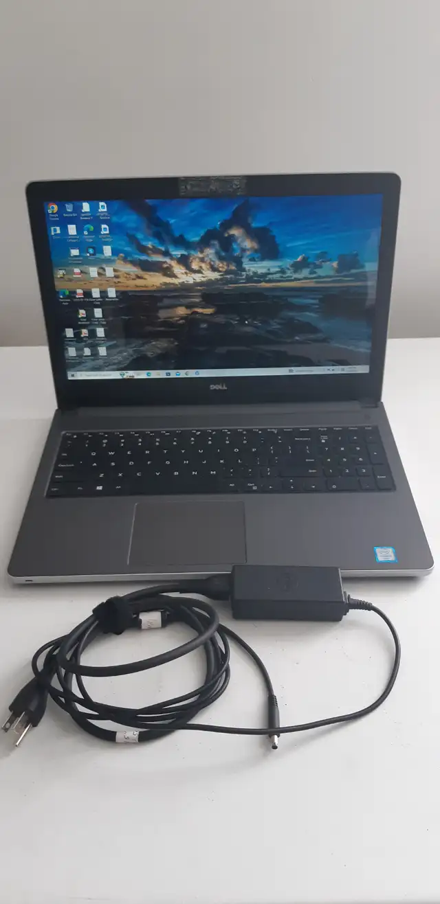 15.6 INCHES DELL TOUCH SCREEN INSPIRON 5559 LAPTOP (Like New)