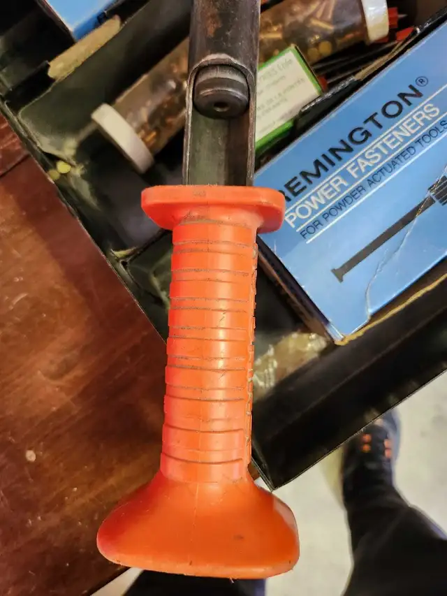 Remington Power Fastening Set w/shots & nails - Photo 2