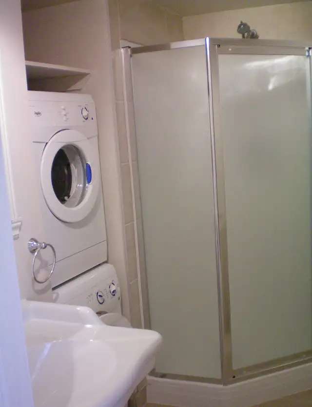 Apt. 3 1/2 Plateau | 1 Mois Gratuit | Électros | Espace Bureau - Photo 2