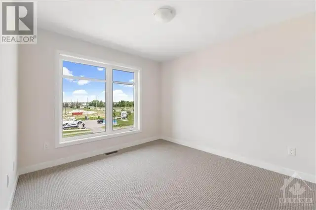 TOWNHOUSE FOR RENT - Photo 3