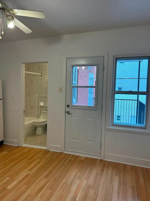 Verdun / Montreal 3 1/2  Apartment for Rent - Photo 6