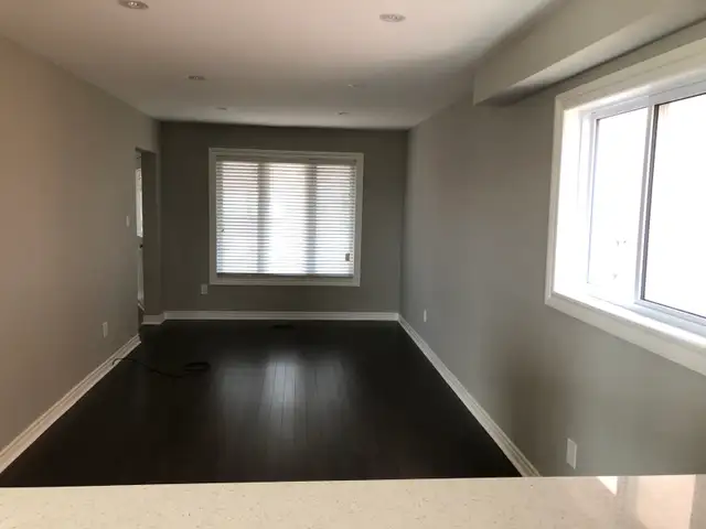 3 BDRM 3 BATHRM UPPER LEVEL APT in Orangeville AVAIL May 1/26 - Photo 3