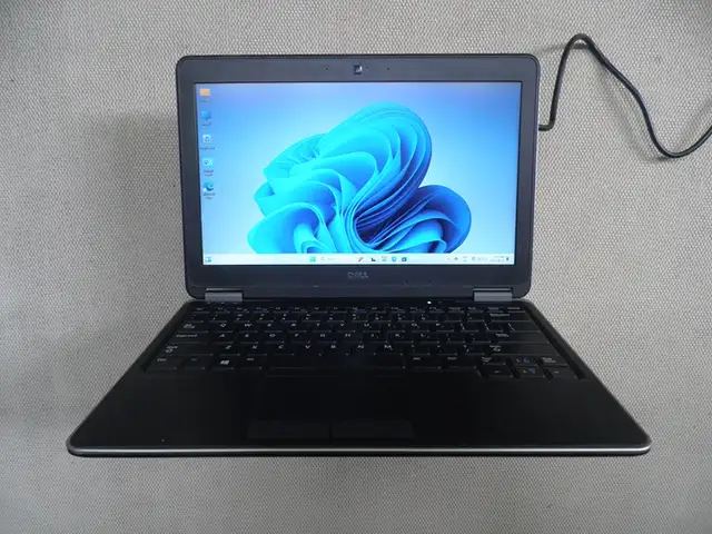 Dell Latitude E7240 i7-4th gen Laptop