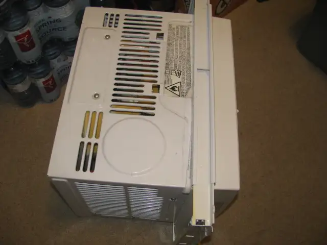 Window Air Conditioner - Photo 4