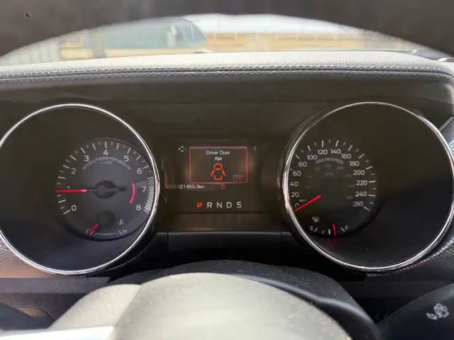 2017 Ford Mustang - Photo 7