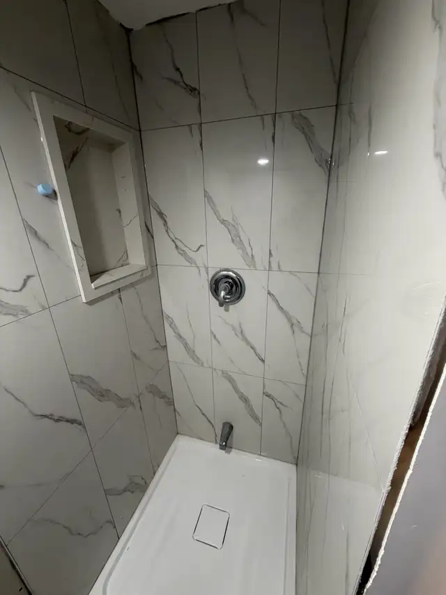 Private room in basement - Downsview area - Photo 5