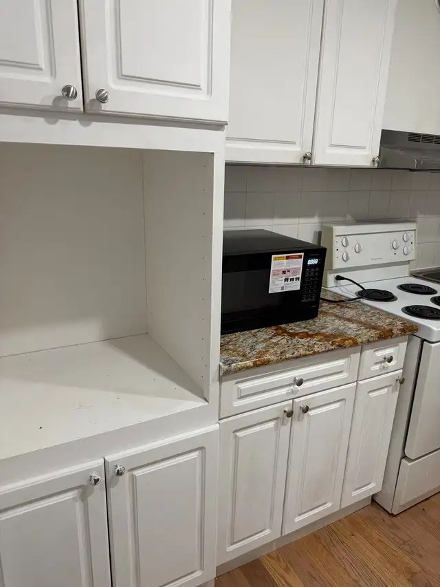 Private room in basement - Downsview area - Photo 7