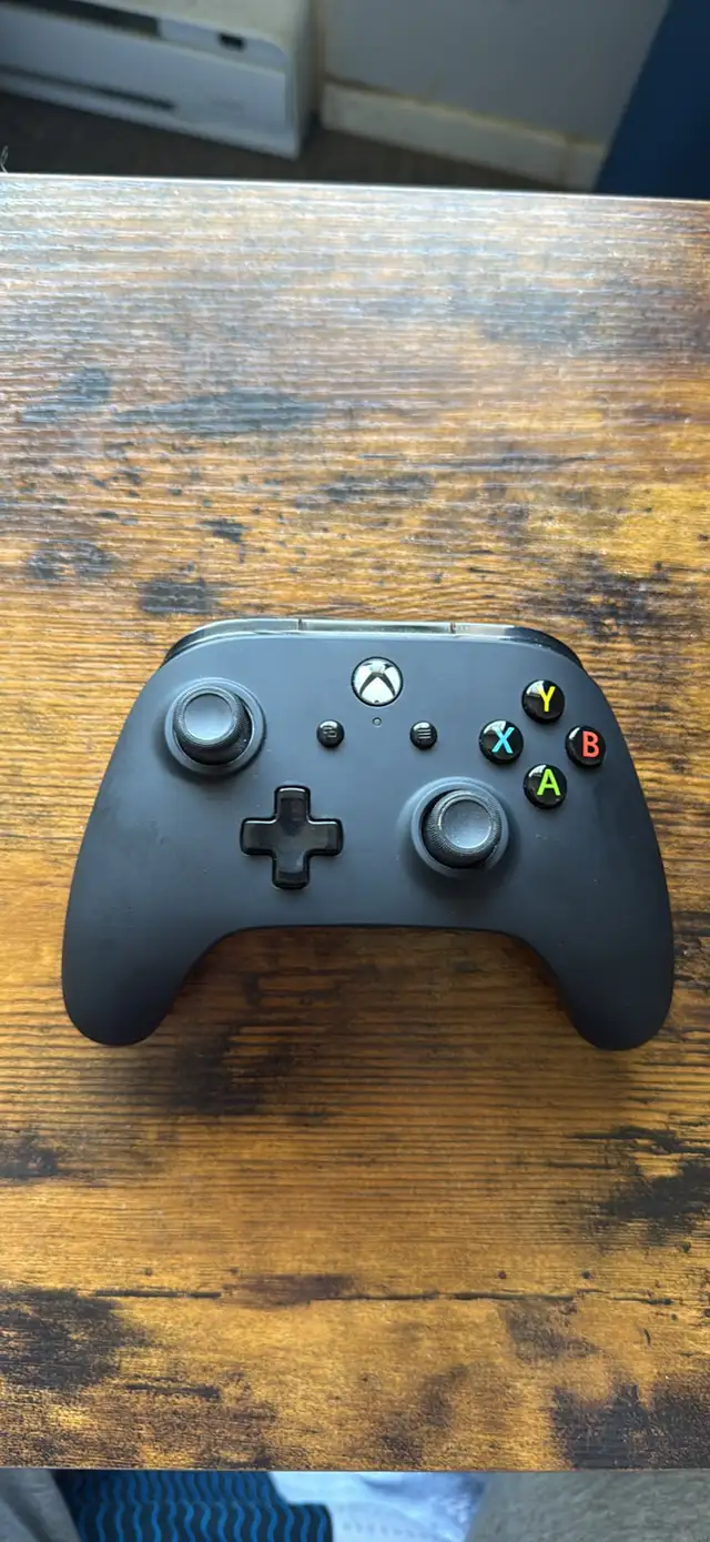 Xbox Controllers - Photo 4