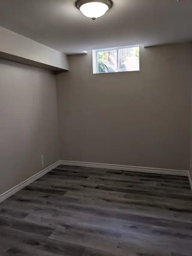 Bright and spacious 2 Bedroom Apartment (legal), South End - Photo 11