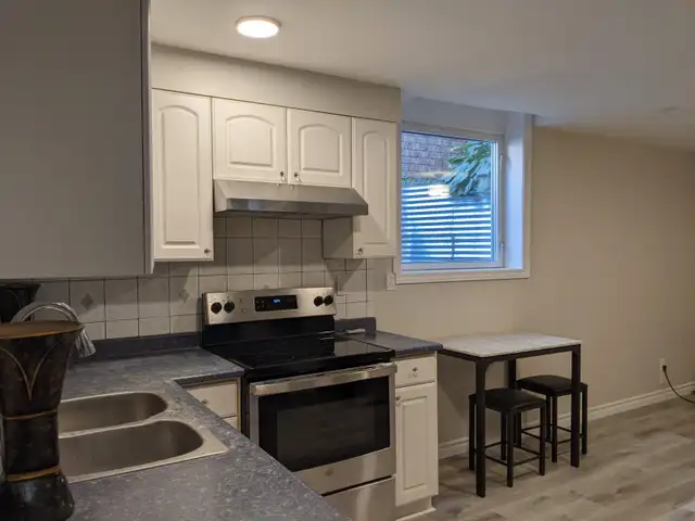 Bright and spacious 2 Bedroom Apartment (legal), South End - Photo 13