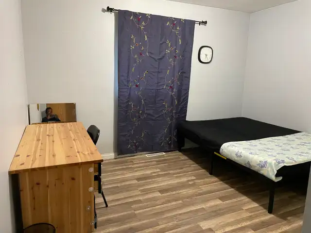 5-min Walk to Westbrook LRT Station, Rosscarrock, SW