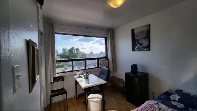 Chambre a louer - Metro Plamondon