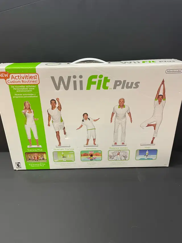 WII FIT PLUS BOARD IN BOX W/GAME
