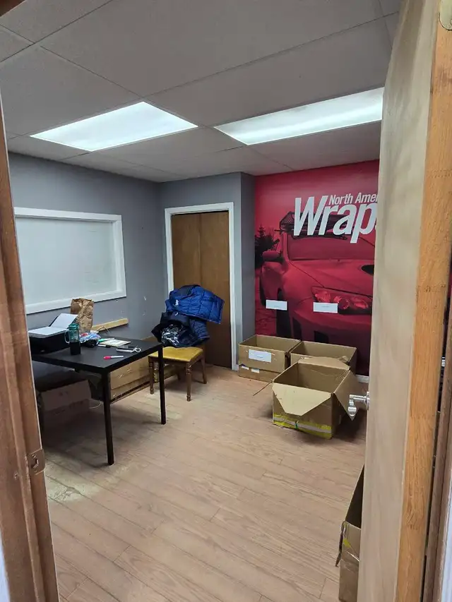 Levesque street commercial warehouse - Photo 6