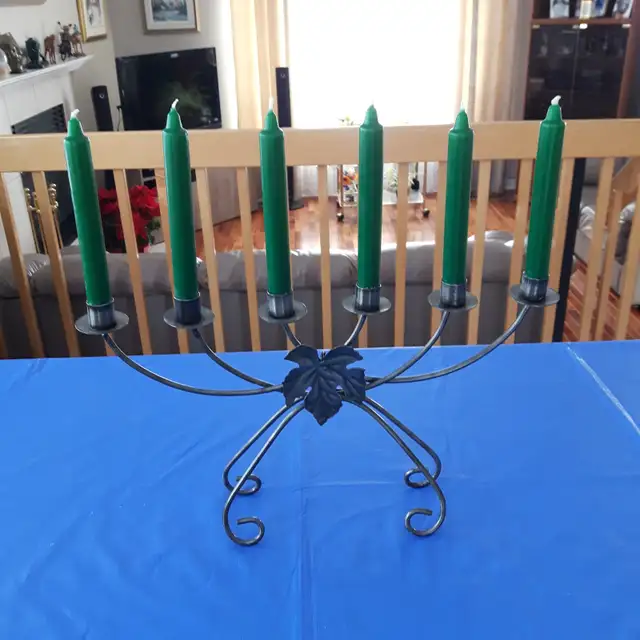 LUSTRE MÉTAL NEUF GRIS 19'LARx18'HAU 6 CHANDELLES 7'HAU: $20.00 - Photo 2