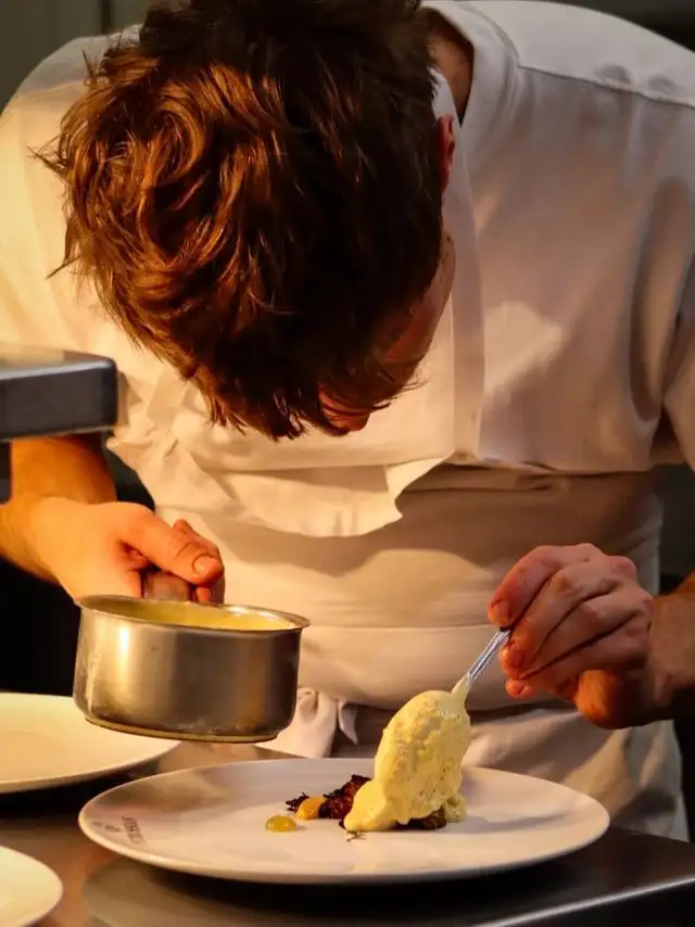 Indian restaurant LOOKING For A JOB (not hiring)