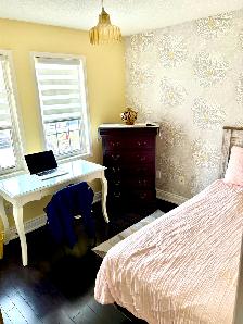 $725 All-Inclusive Furnished Room – FEMALE ONLY – Utilities & Wi