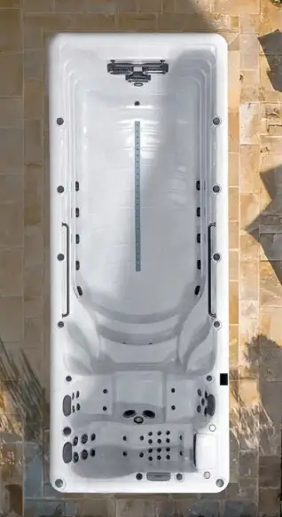 19′ 60″ Swim Spa